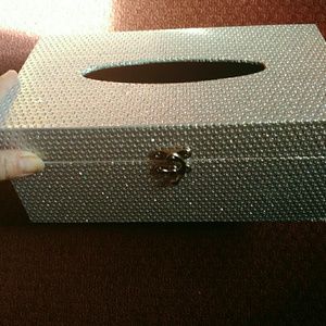 Decorative tissue box